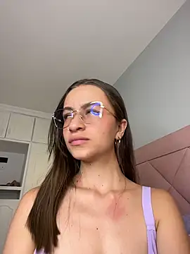 Chloe_Key live cam on StripChat