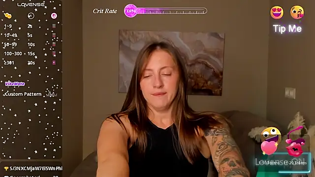 ChristyCrayme live cam on StripChat