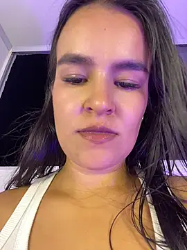 luciemiler live cam on StripChat
