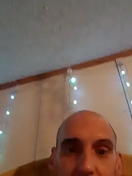ClydeCan409 live sex cam