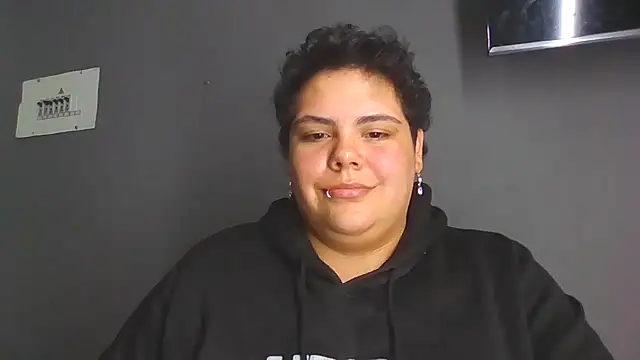 Hailey_Curvy live cam on StripChat
