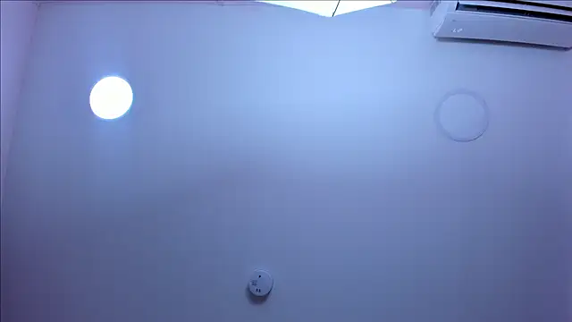 skysaenz live cam on StripChat