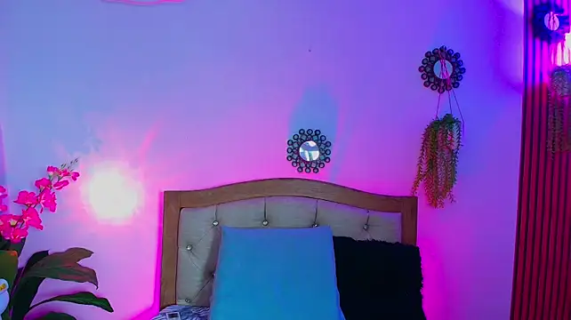 kinkysweet__ live cam on StripChat
