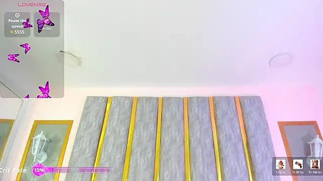 mariiahneedles live cam on StripChat
