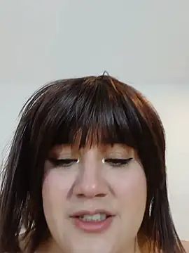 ItsNaiixa live sex cam