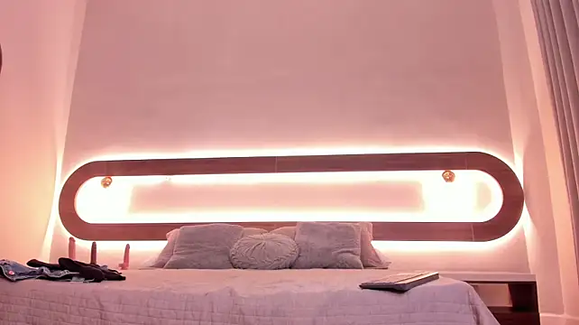 Honey_Sweet777_ live cam on StripChat
