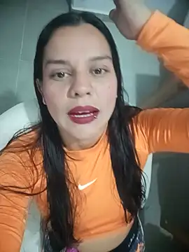 MiaBellefort live cam on StripChat