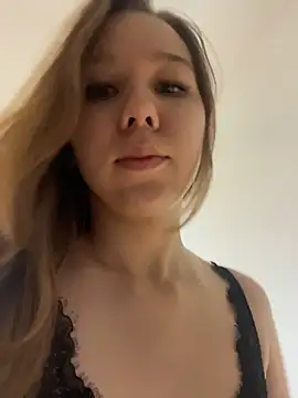 AuroraAtkins live cam on StripChat