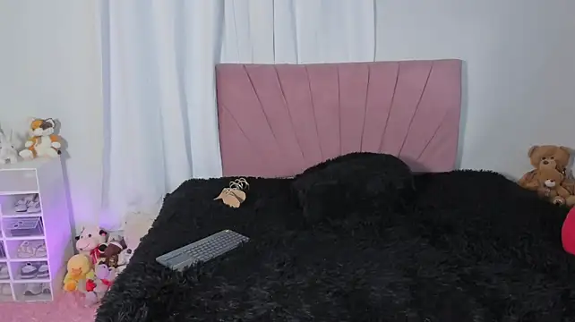 CinthiaCollins live cam on StripChat