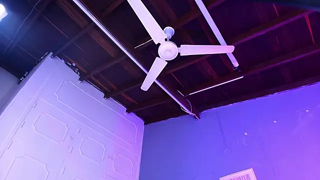 MiaRaven_