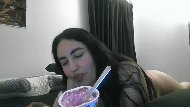 WetFlower69 live cam on StripChat