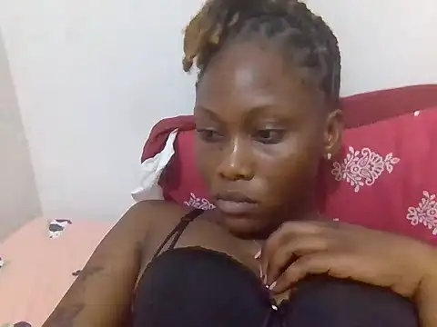 missprettydoll live cam on StripChat