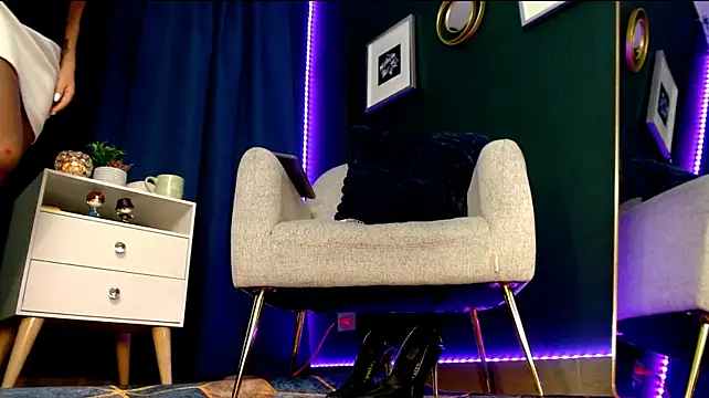 Sara_ow live cam on StripChat