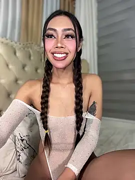 Innocent_yanixx69 live sex cam