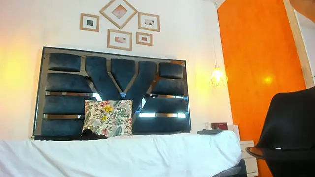 Irina_and_Max live sex cam