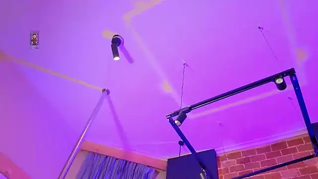 Niicol_Bossy live sex cam