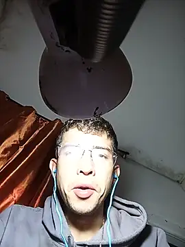 Tchutom live sex cam