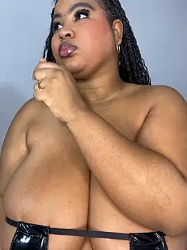 AinaraJimenez live cam on StripChat