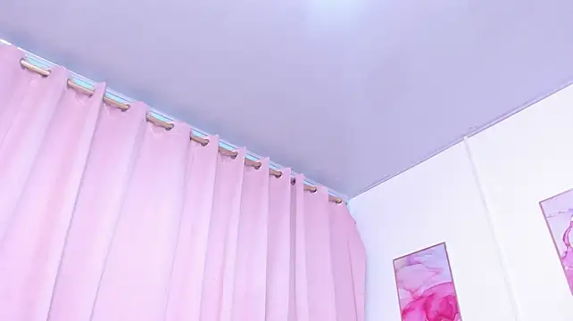 MarianRosse live cam on StripChat