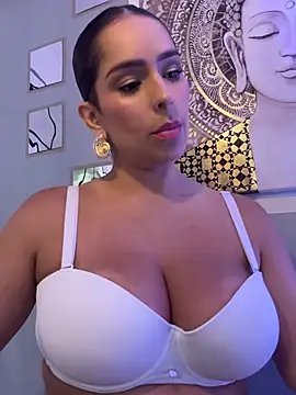 Mau_White