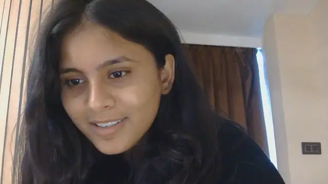 Naira_fit live cam on StripChat