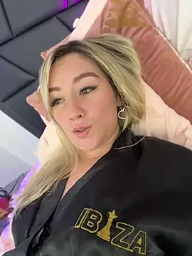 MaryDeniro live cam on StripChat