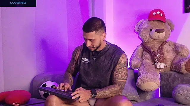 Seth_Vegaa live cam on StripChat