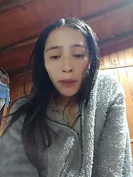 Hanha00 live cam on StripChat