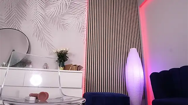 ZaraFuckDoll live cam on StripChat