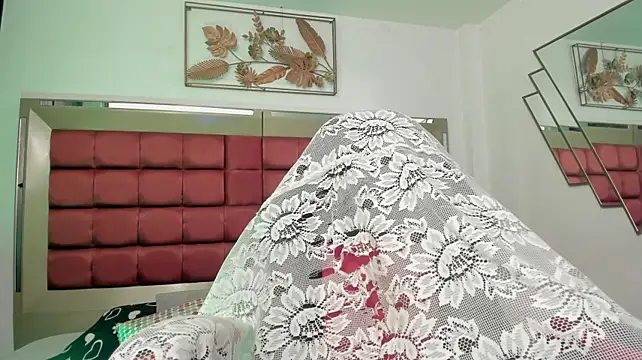 BonnieCute_ live cam on StripChat