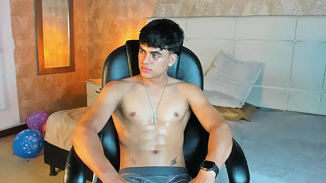 Toji_ferrer live sex cam