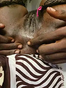 Honeybeespecial live sex cam