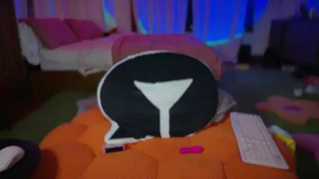 GennaJames live sex cam