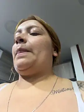 Tatiana_O live cam on StripChat