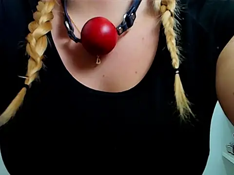 Graceledomas_1 live cam on StripChat