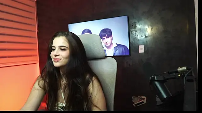 ChannelWhite_ live cam on StripChat