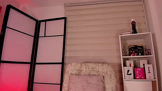 missweetpeach live cam on StripChat