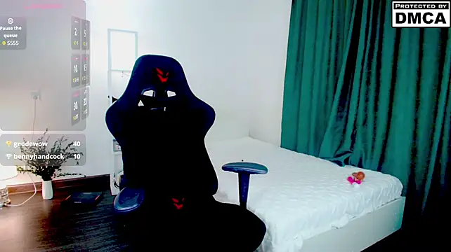 Aliceglass__ live cam on StripChat