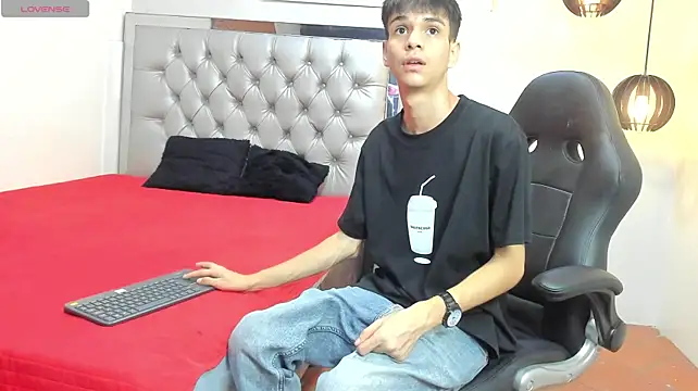 maxim_rod live cam on StripChat