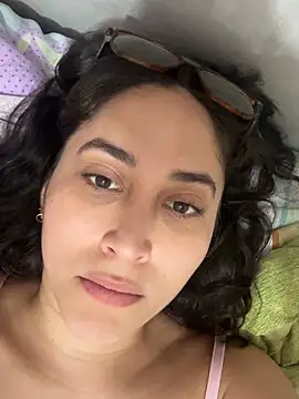 LatinDoll8 live sex cam