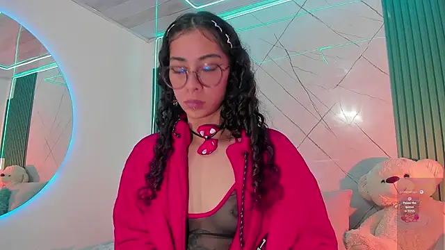 Sarah_Moon1 live cam on StripChat