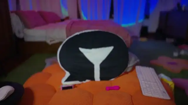 GennaJames live sex cam