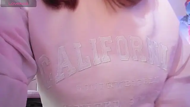 saralolo420 live cam on StripChat