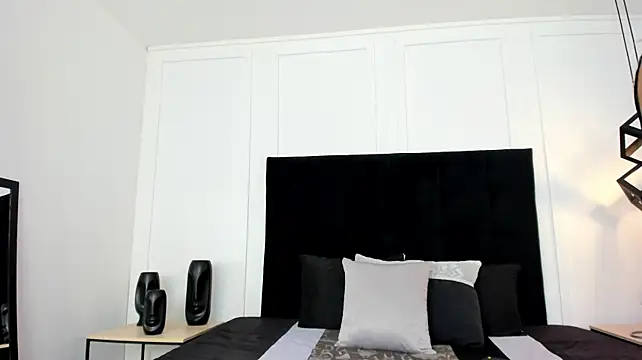 SweettVal_ live cam on StripChat