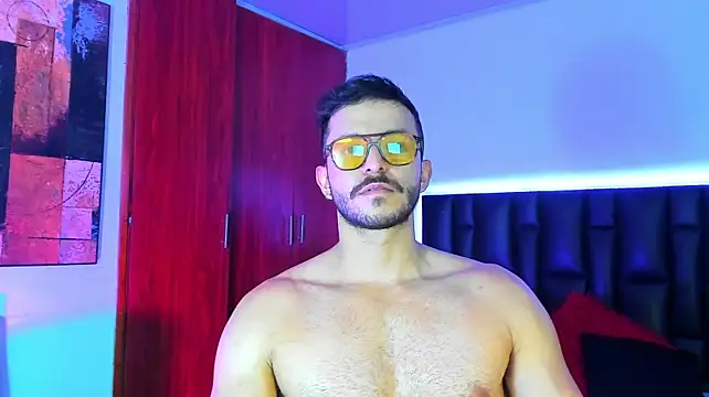 Marcus_lafourt live cam on StripChat