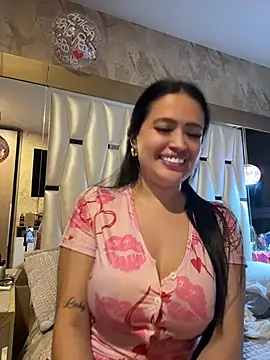 Sara_fun live cam on StripChat