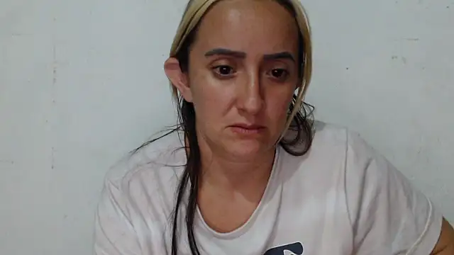 DeepAnal07 live cam on StripChat