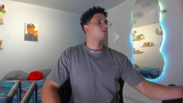 Kris_Khalifa69 live sex cam
