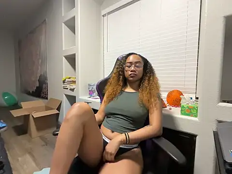 ReeseZen live sex cam