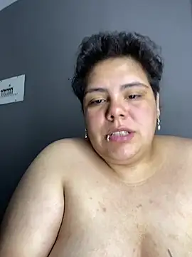 Hailey_Curvy live sex cam